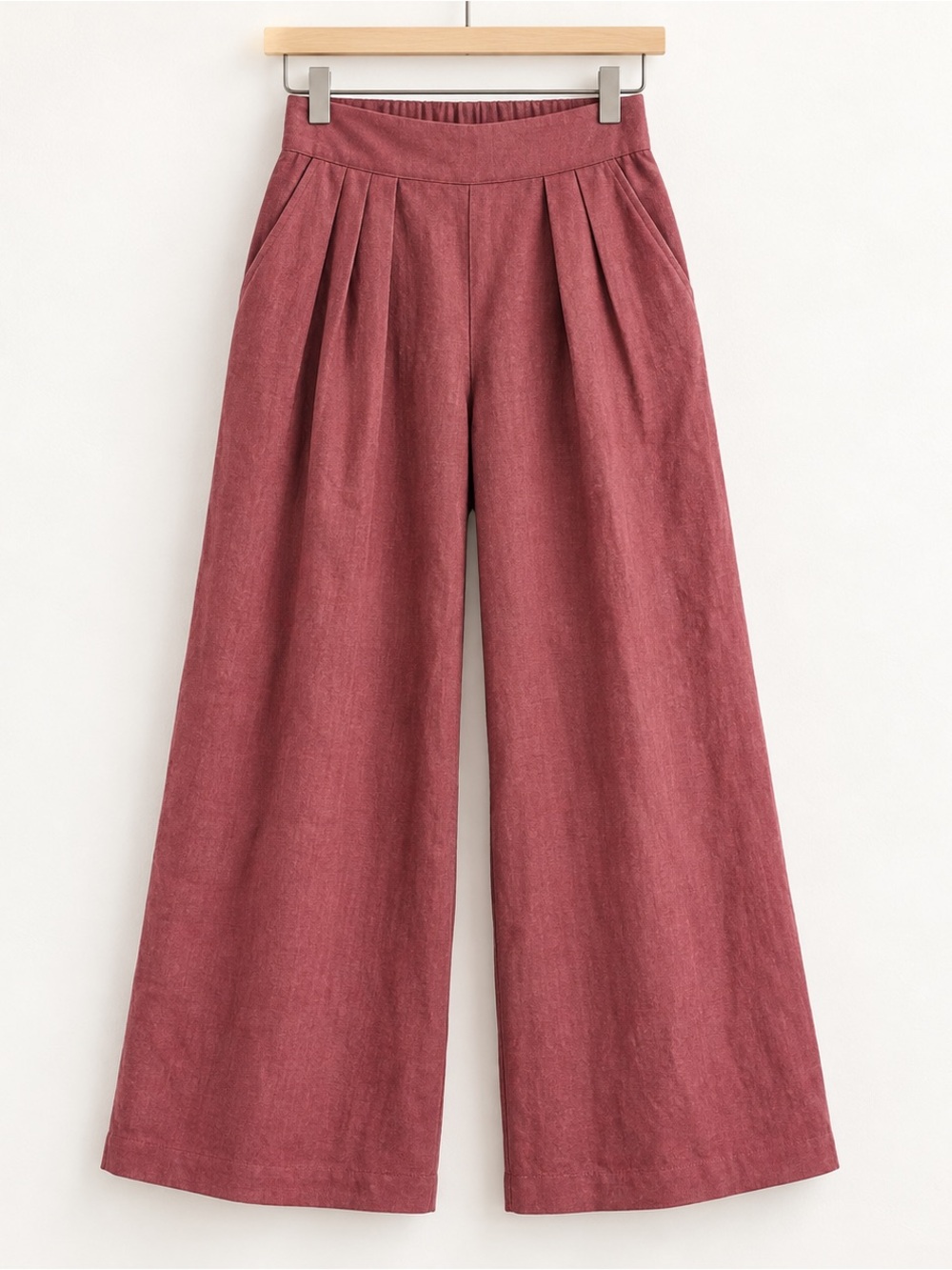 Abercrombie and Fitch Wide Leg High-Waist Pants in Mauve/Dark Brown
